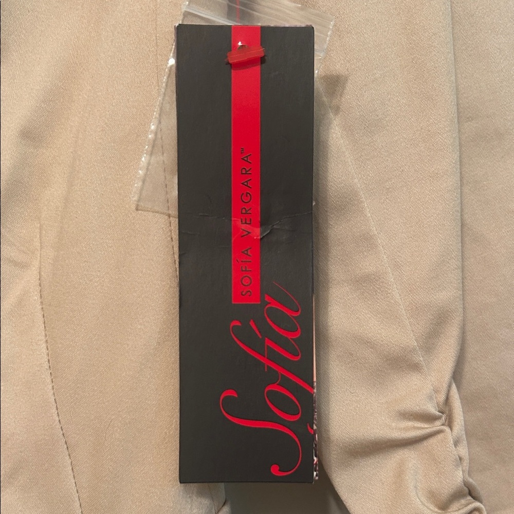 Sofia by Sofia Vergara Light Sand Blazer NWT - image 4